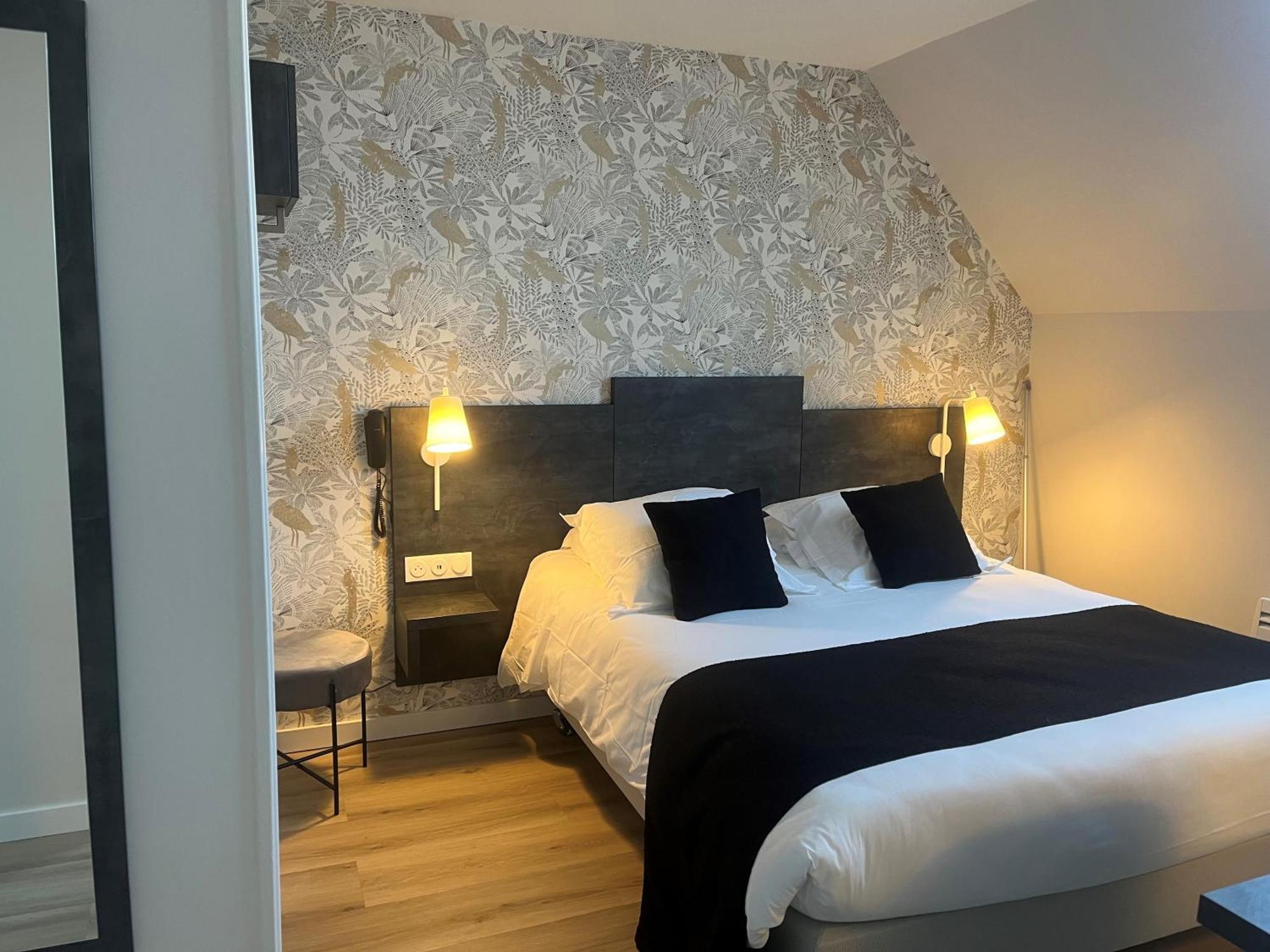 Logis - Hotel De La Baie De Somme Le Crotoy Eksteriør billede